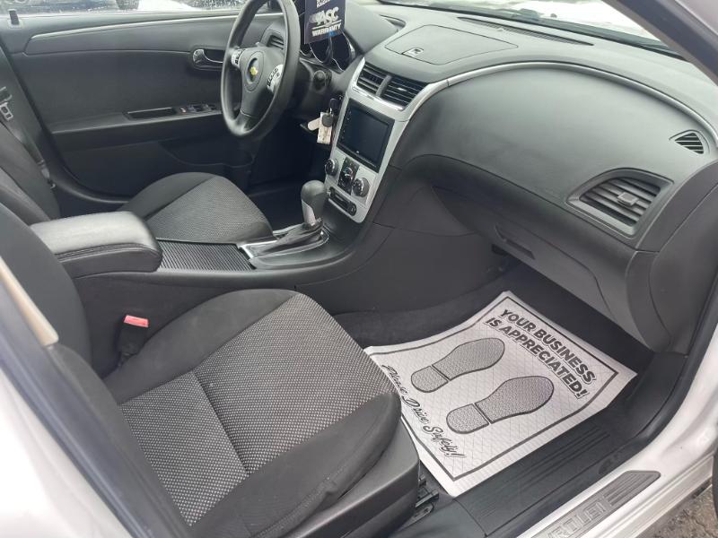 Chevrolet Malibu  2012