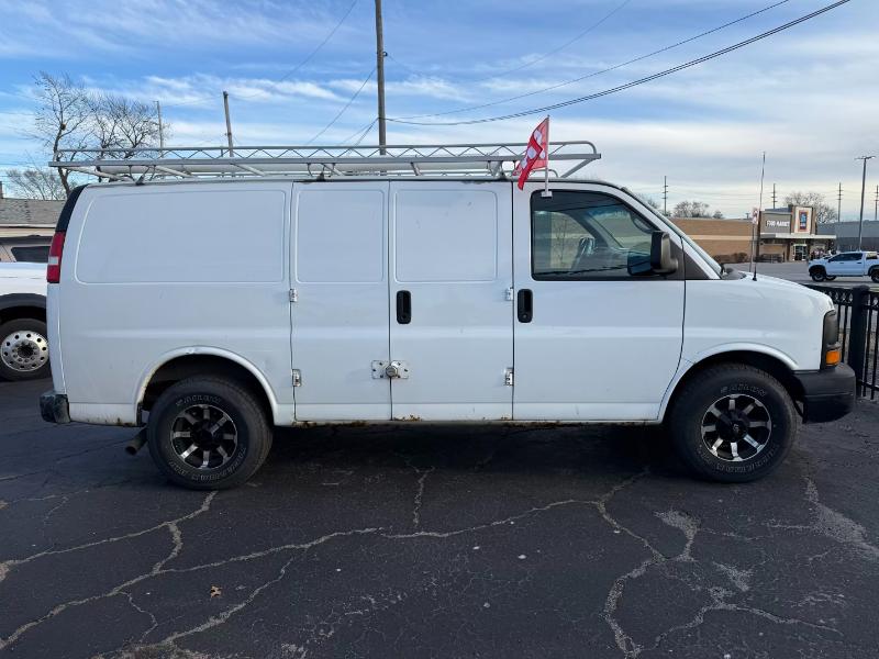 Chevrolet Express  2012