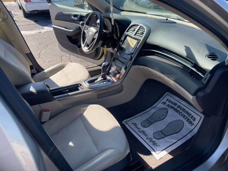 Chevrolet Malibu  2013