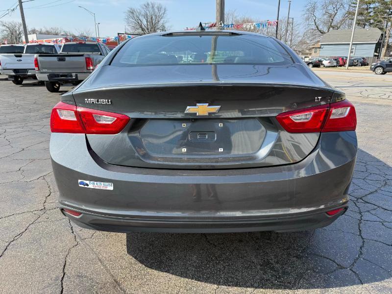 Chevrolet Malibu  2016