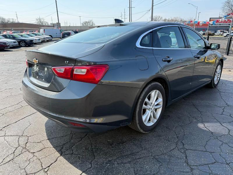 Chevrolet Malibu  2016