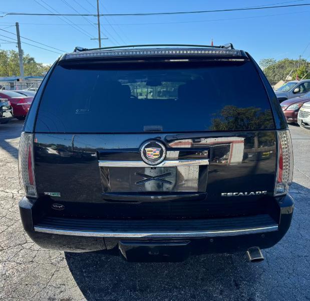 Cadillac Escalade  2012