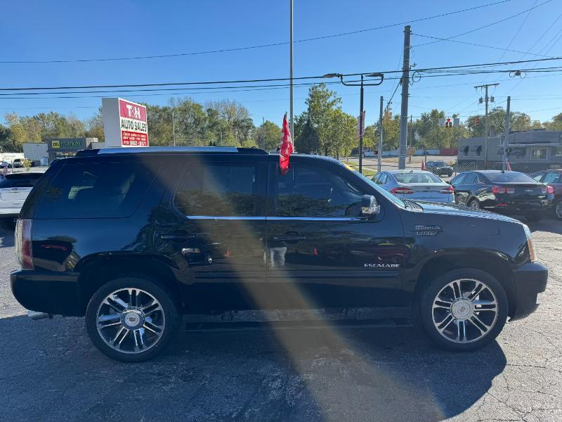 Cadillac Escalade  2012