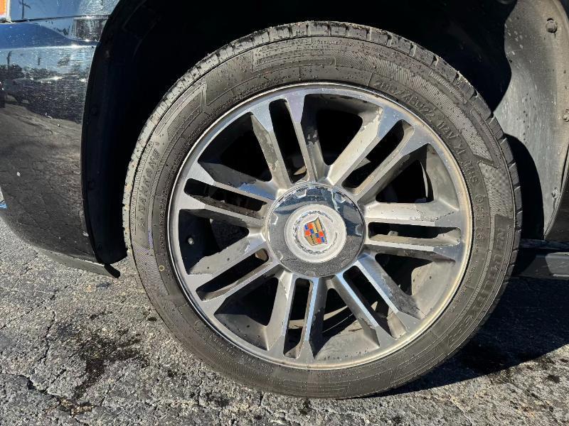Cadillac Escalade  2012