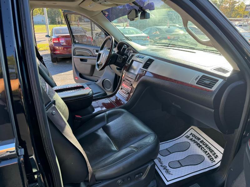 Cadillac Escalade  2012