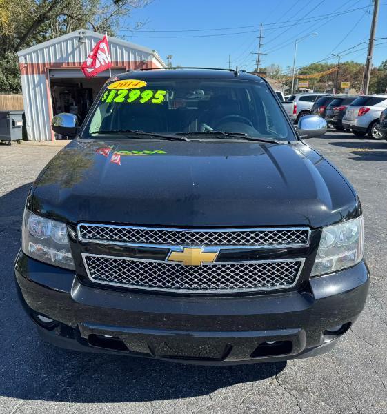 Chevrolet Suburban  2014
