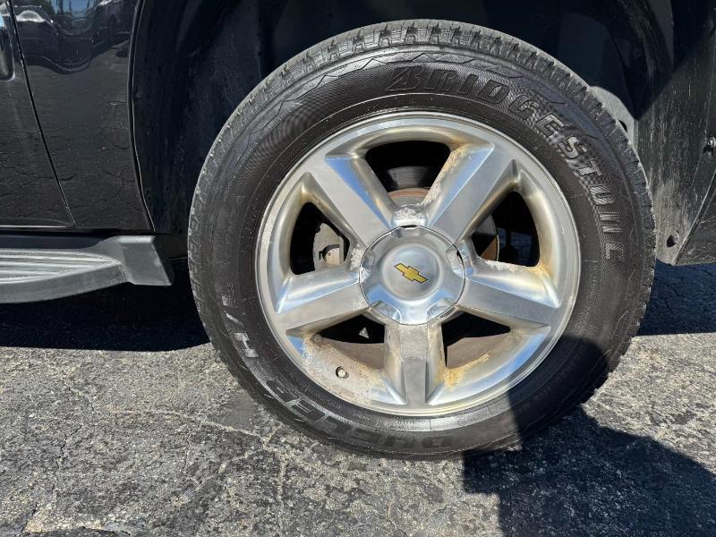 Chevrolet Suburban  2014