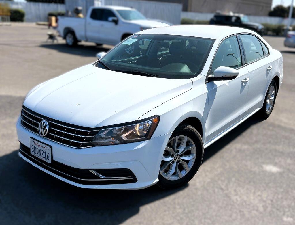 2018 Volkswagen Passat 2.0T 5 RED LINE