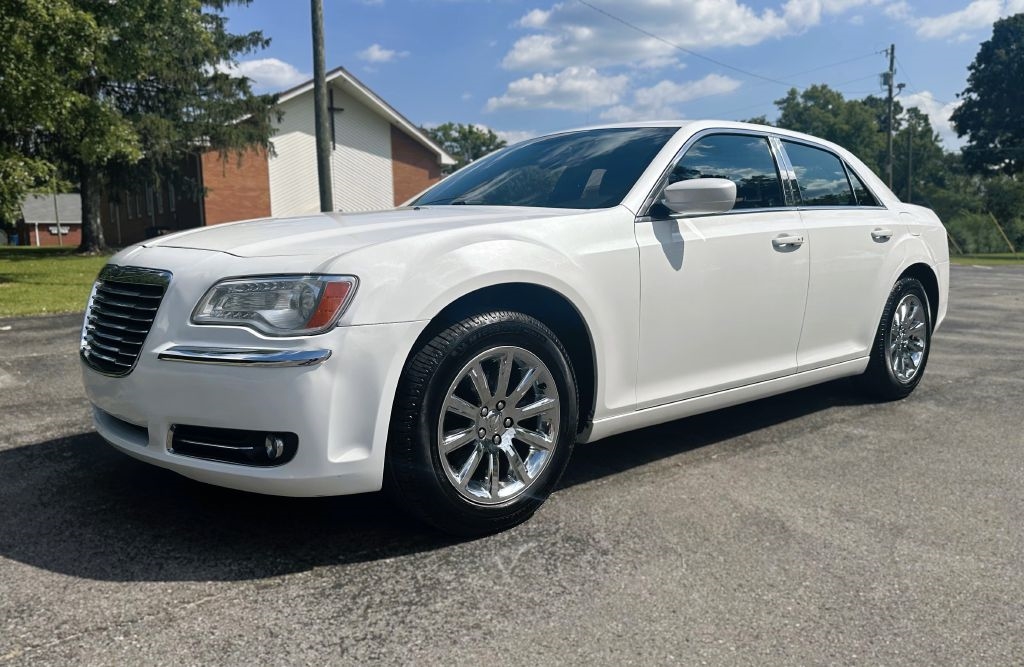 2014 Chrysler 300 BASE