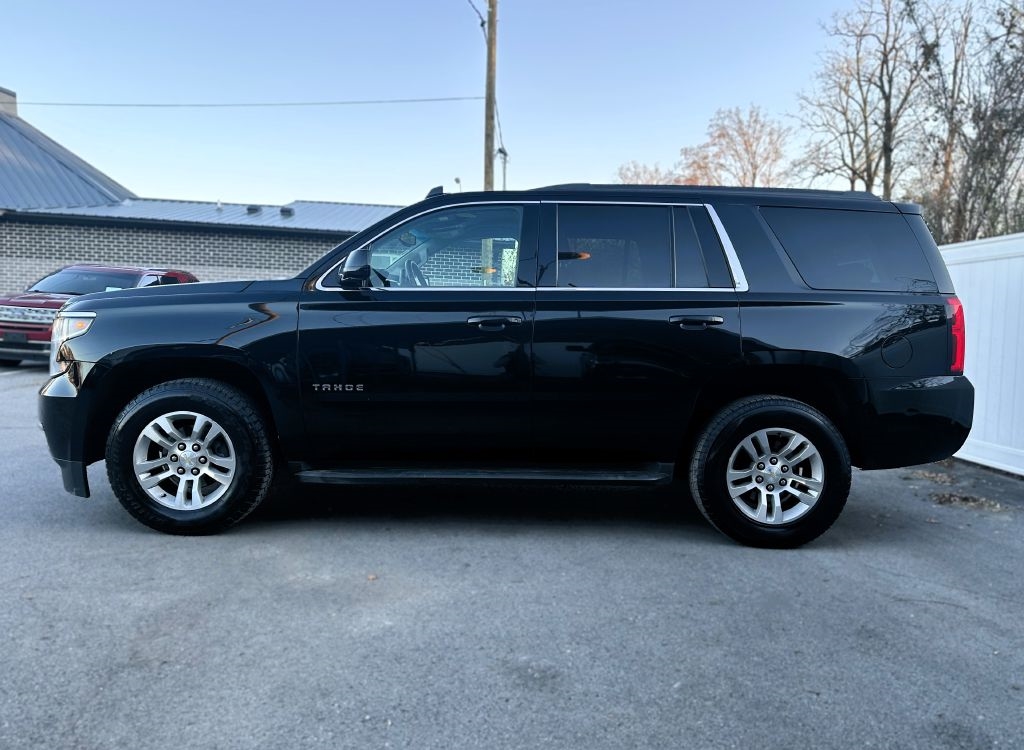 2018 Chevrolet Tahoe LT photo 2