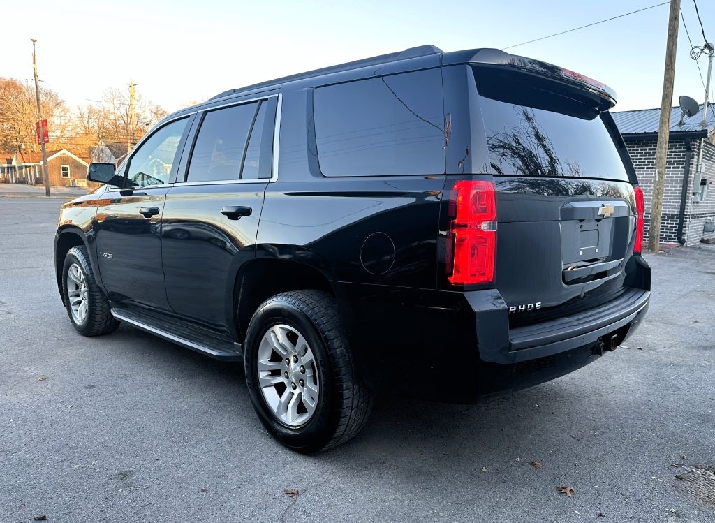 2018 Chevrolet Tahoe LT photo 3