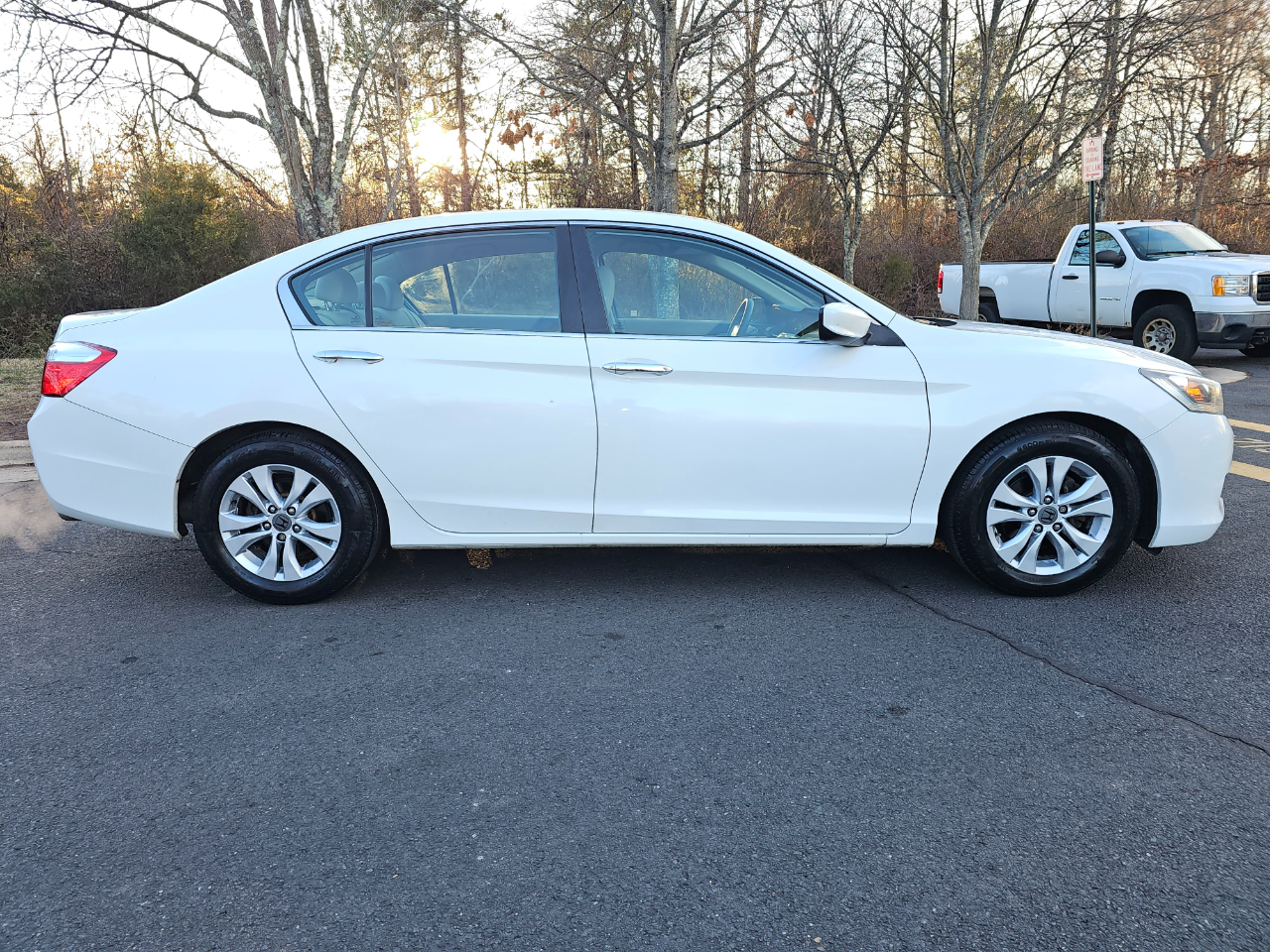Honda Accord LX Sedan CVT 2013