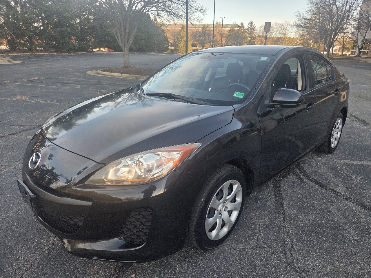 Mazda MAZDA3 i SV AT 4-Door 2013