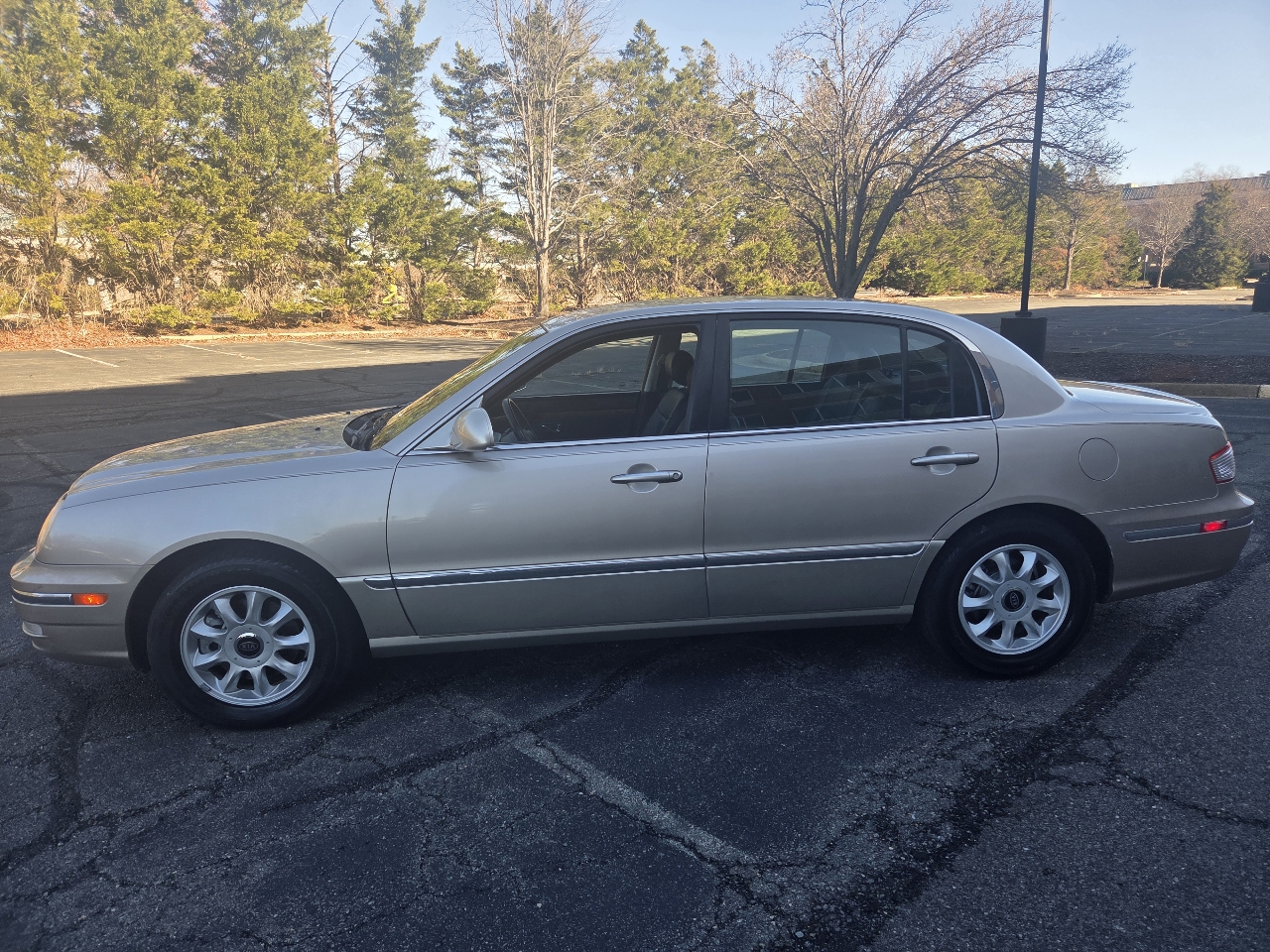 Kia Amanti Sedan 2004