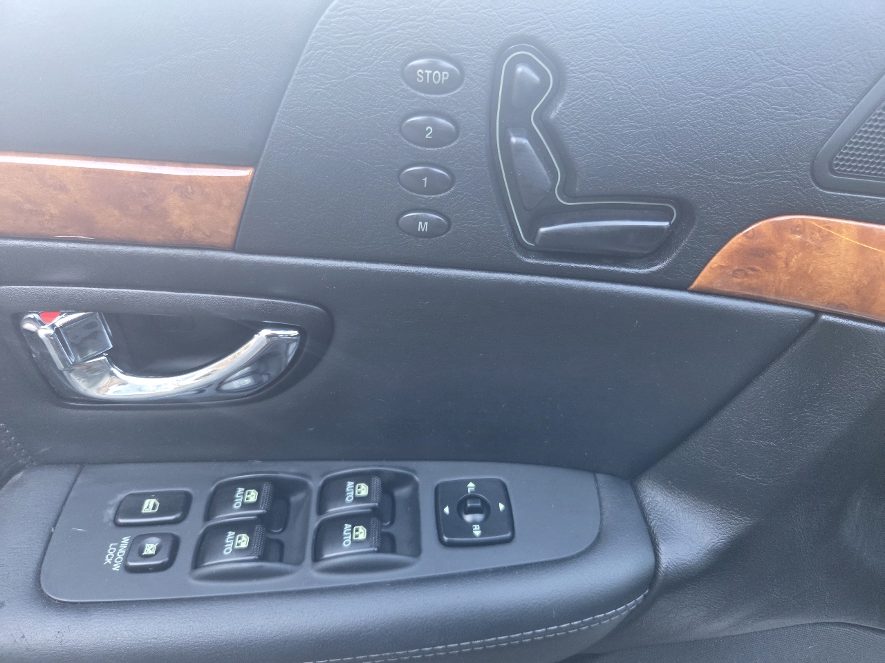 Kia Amanti Sedan 2004