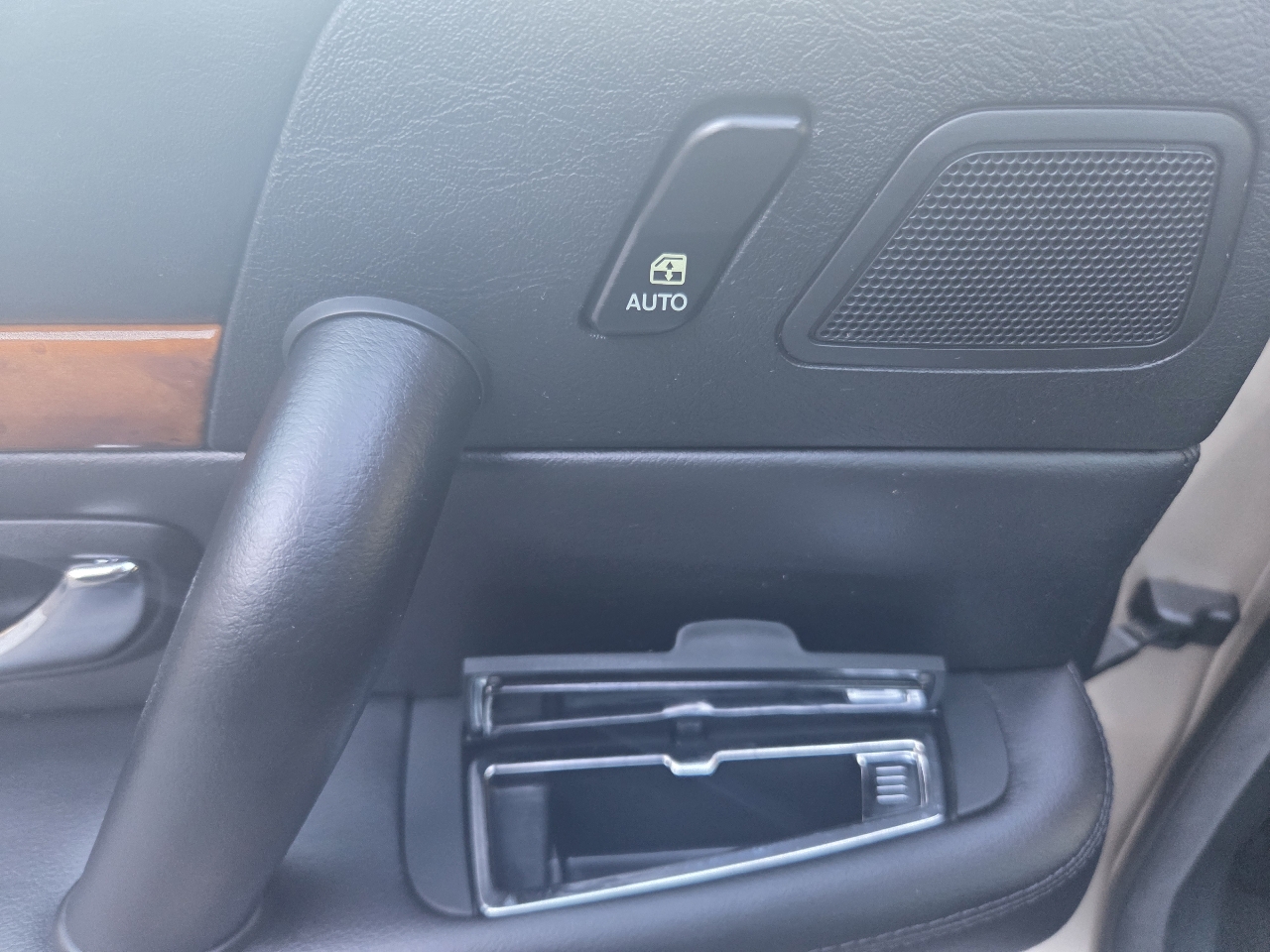 Kia Amanti Sedan 2004