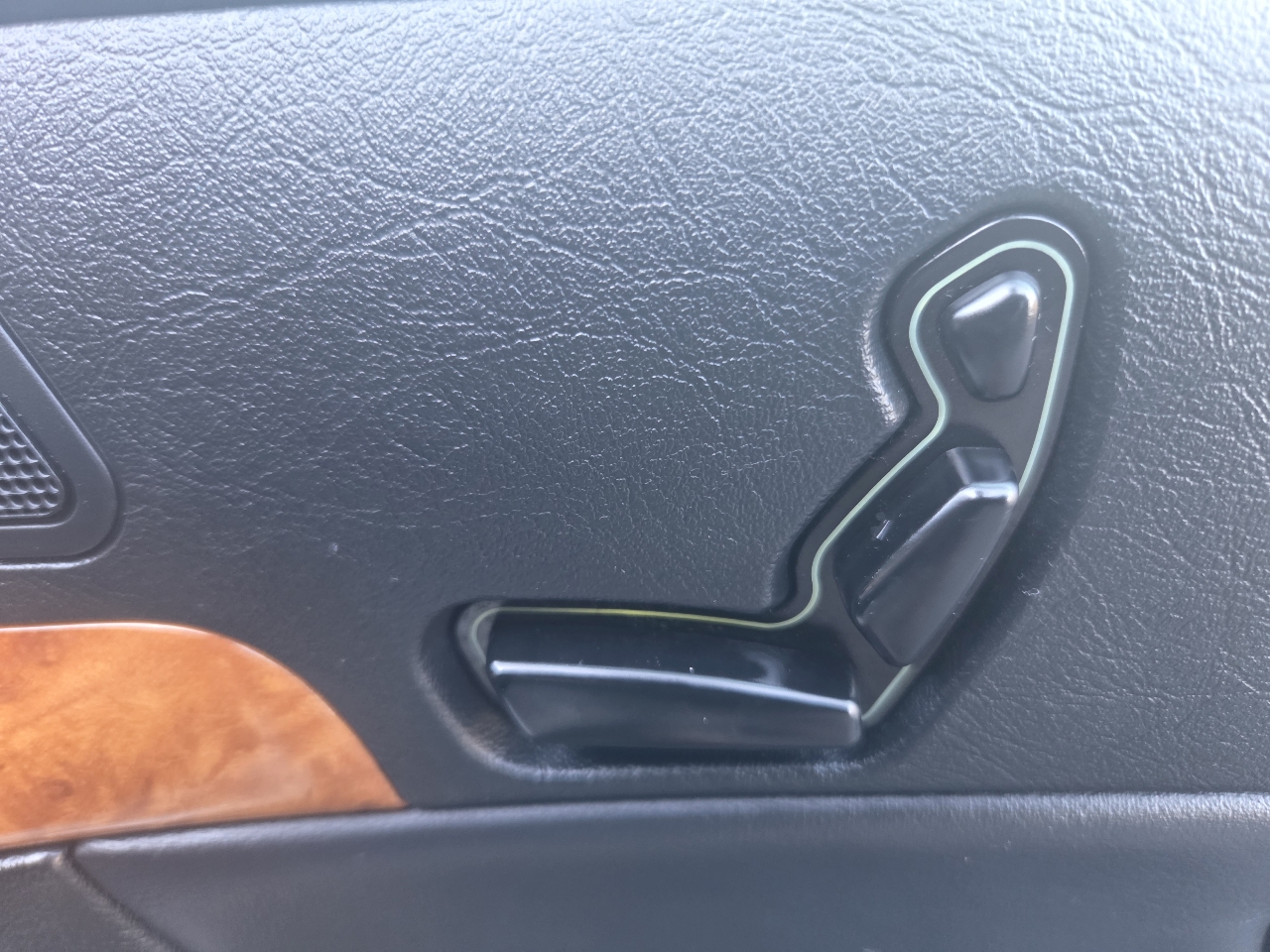 Kia Amanti Sedan 2004