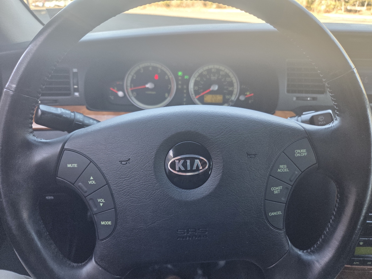 Kia Amanti Sedan 2004