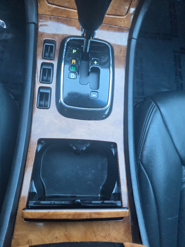 Kia Amanti Sedan 2004