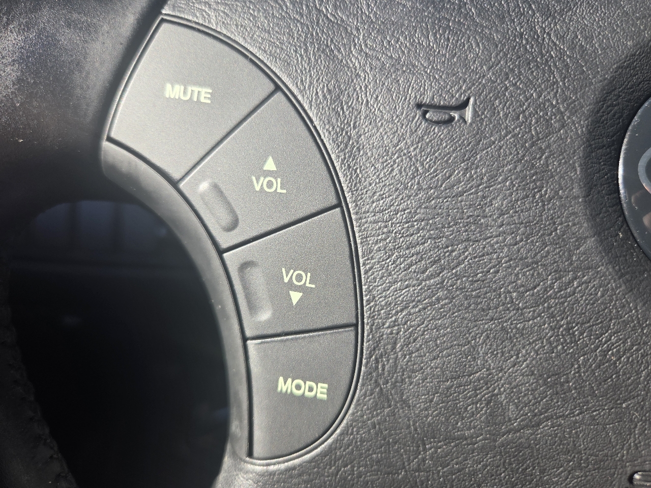 Kia Amanti Sedan 2004