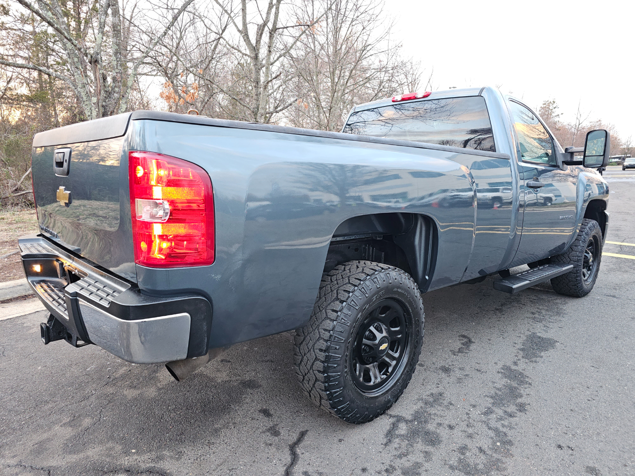 Chevrolet Silverado 3500HD Work Truck Long Box 4WD 2011