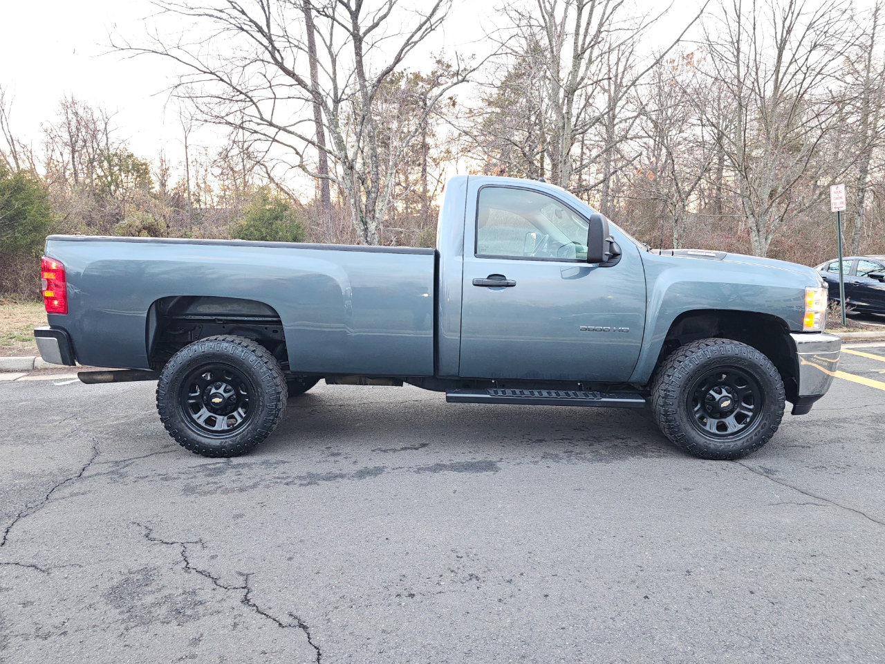 Chevrolet Silverado 3500HD Work Truck Long Box 4WD 2011