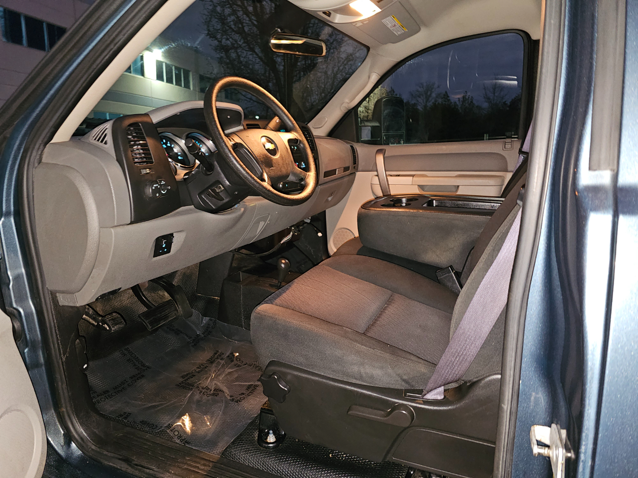 Chevrolet Silverado 3500HD Work Truck Long Box 4WD 2011