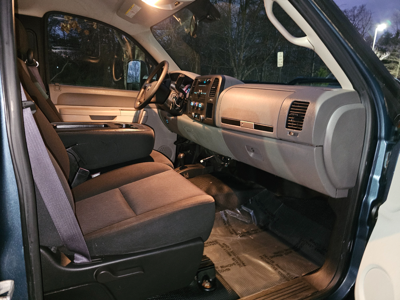 Chevrolet Silverado 3500HD Work Truck Long Box 4WD 2011