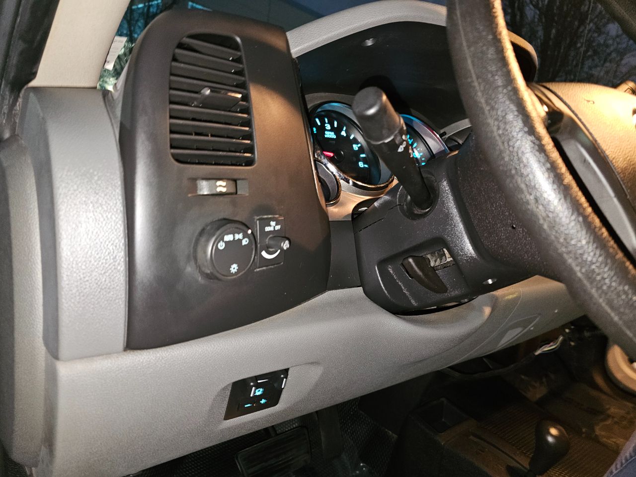 Chevrolet Silverado 3500HD Work Truck Long Box 4WD 2011