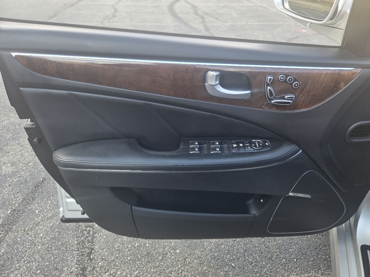 Hyundai Equus Ultimate 2013