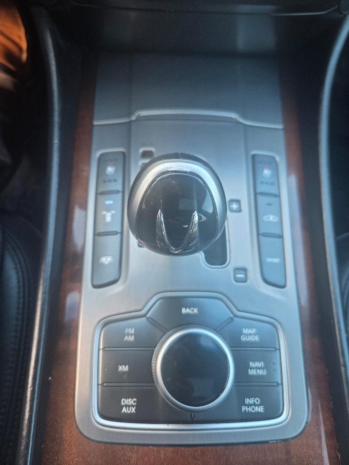 Hyundai Equus Ultimate 2013