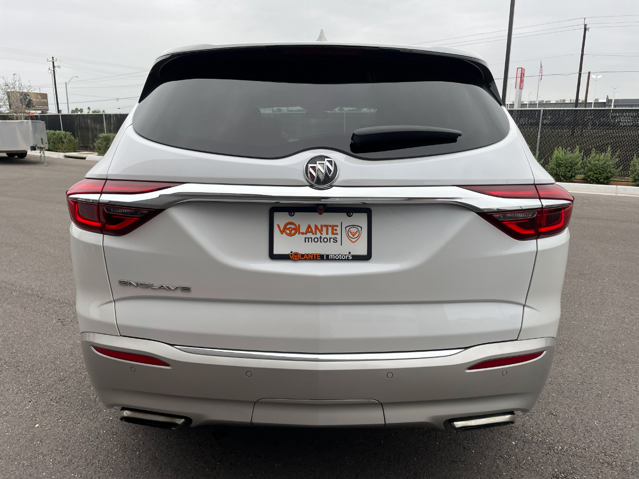 2021 Buick Enclave Essence photo 3