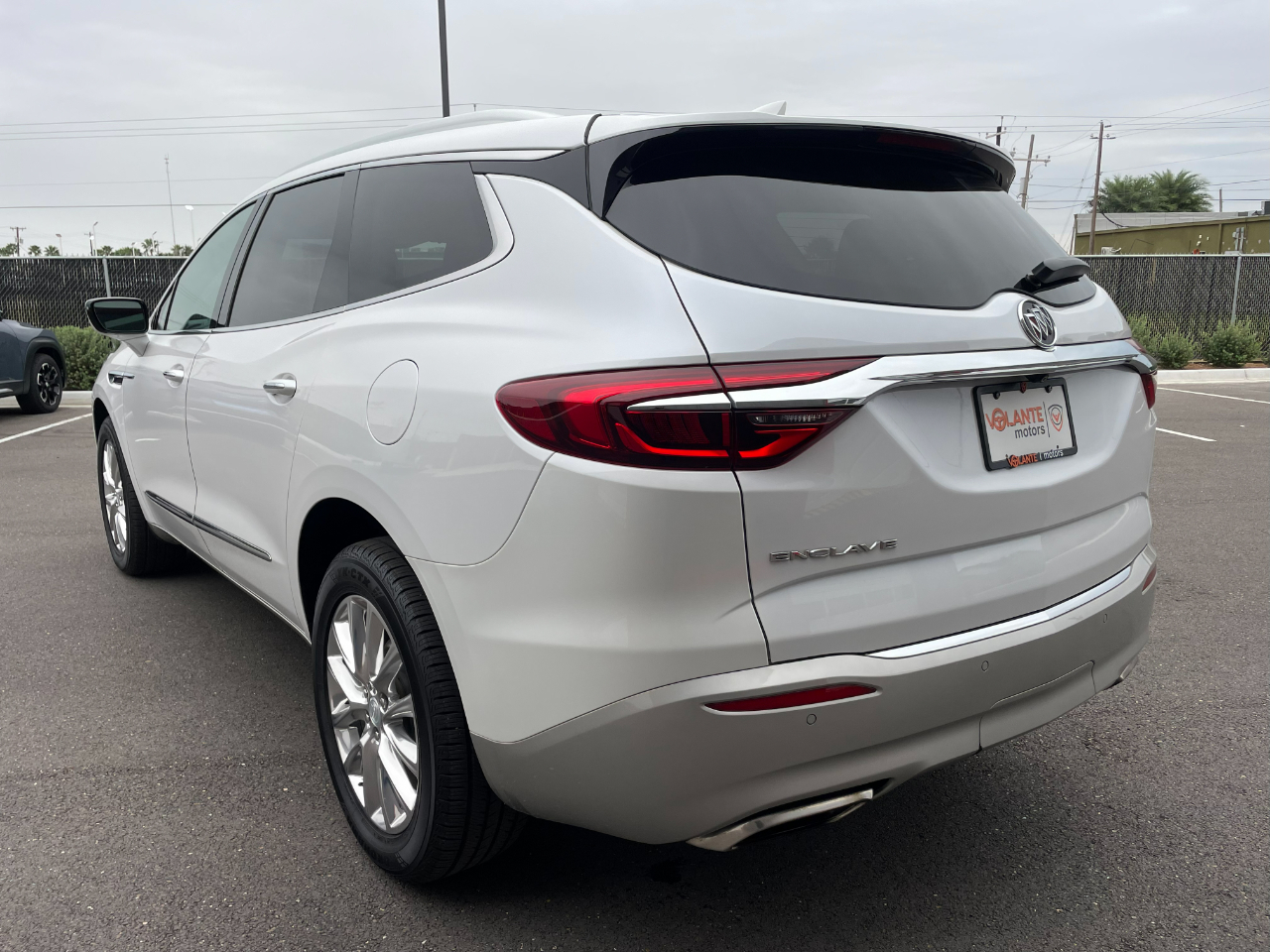 2021 Buick Enclave Essence photo 4