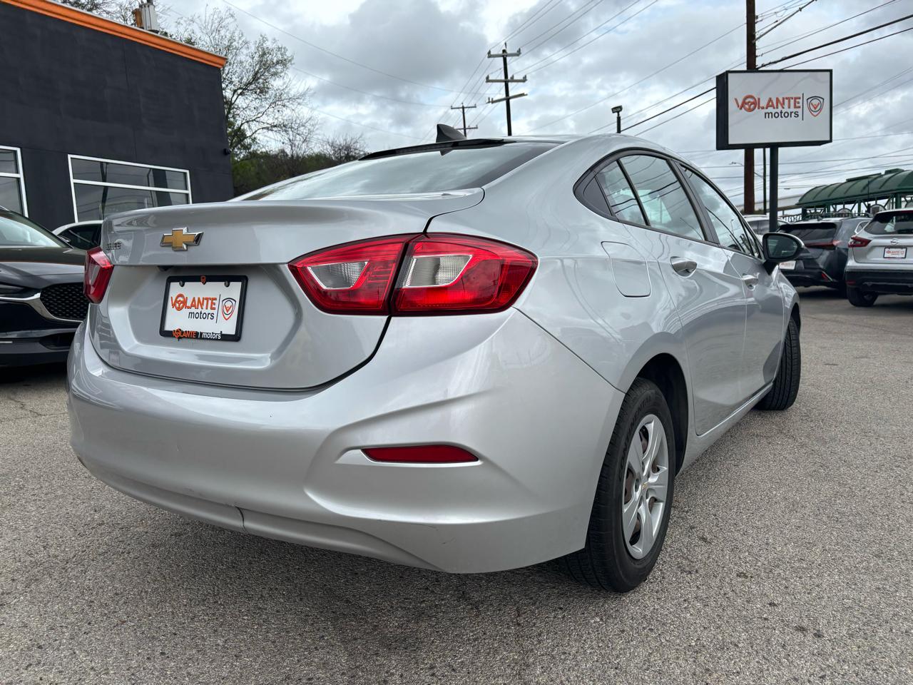 View vehicle photo 3