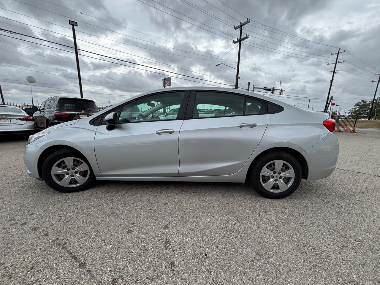 View vehicle photo 6