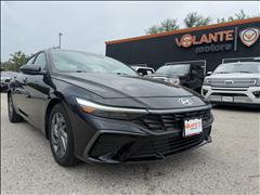 2024 Hyundai Elantra 