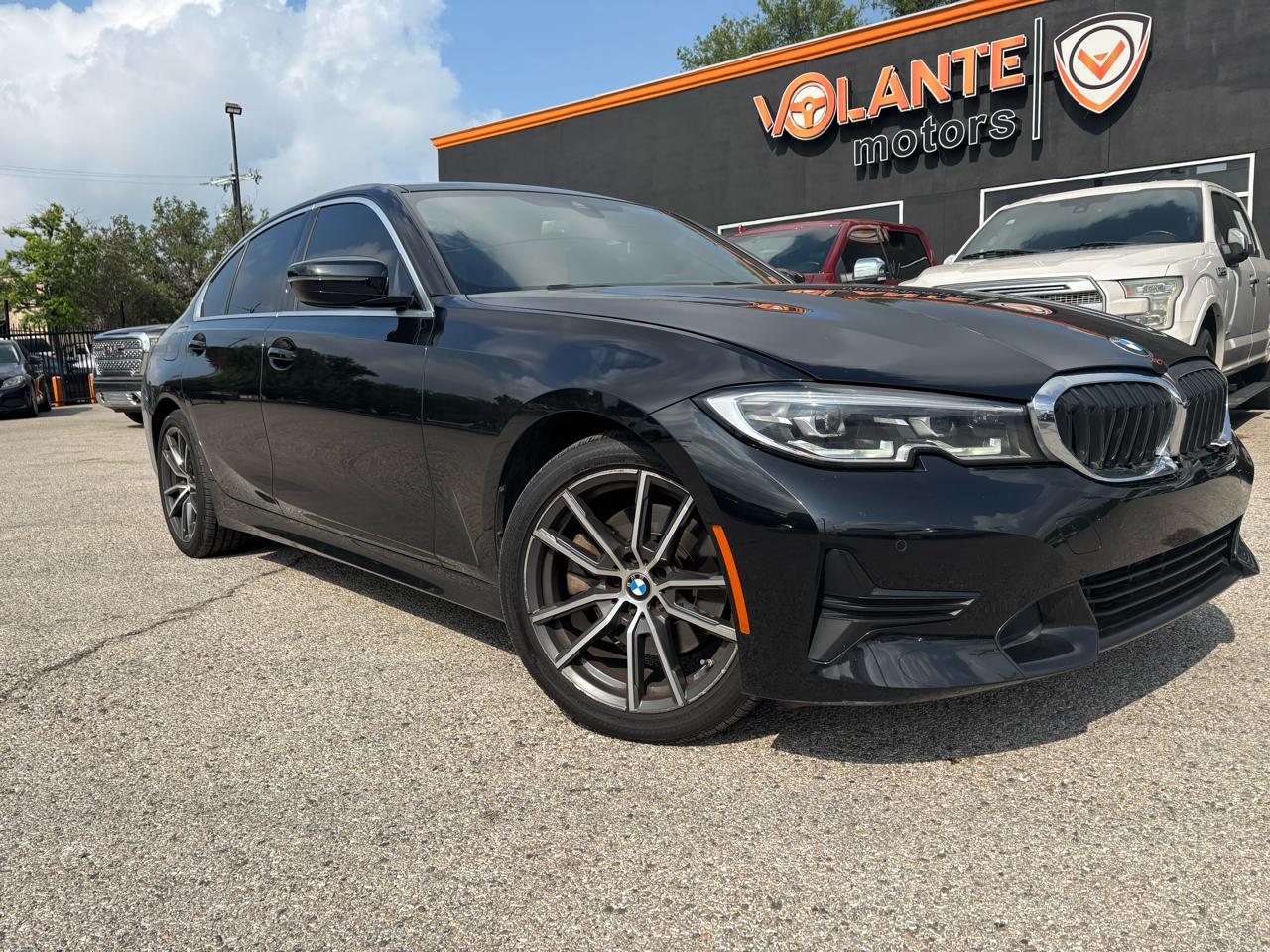 2022 BMW 3 Series 330i Sedan's photo
