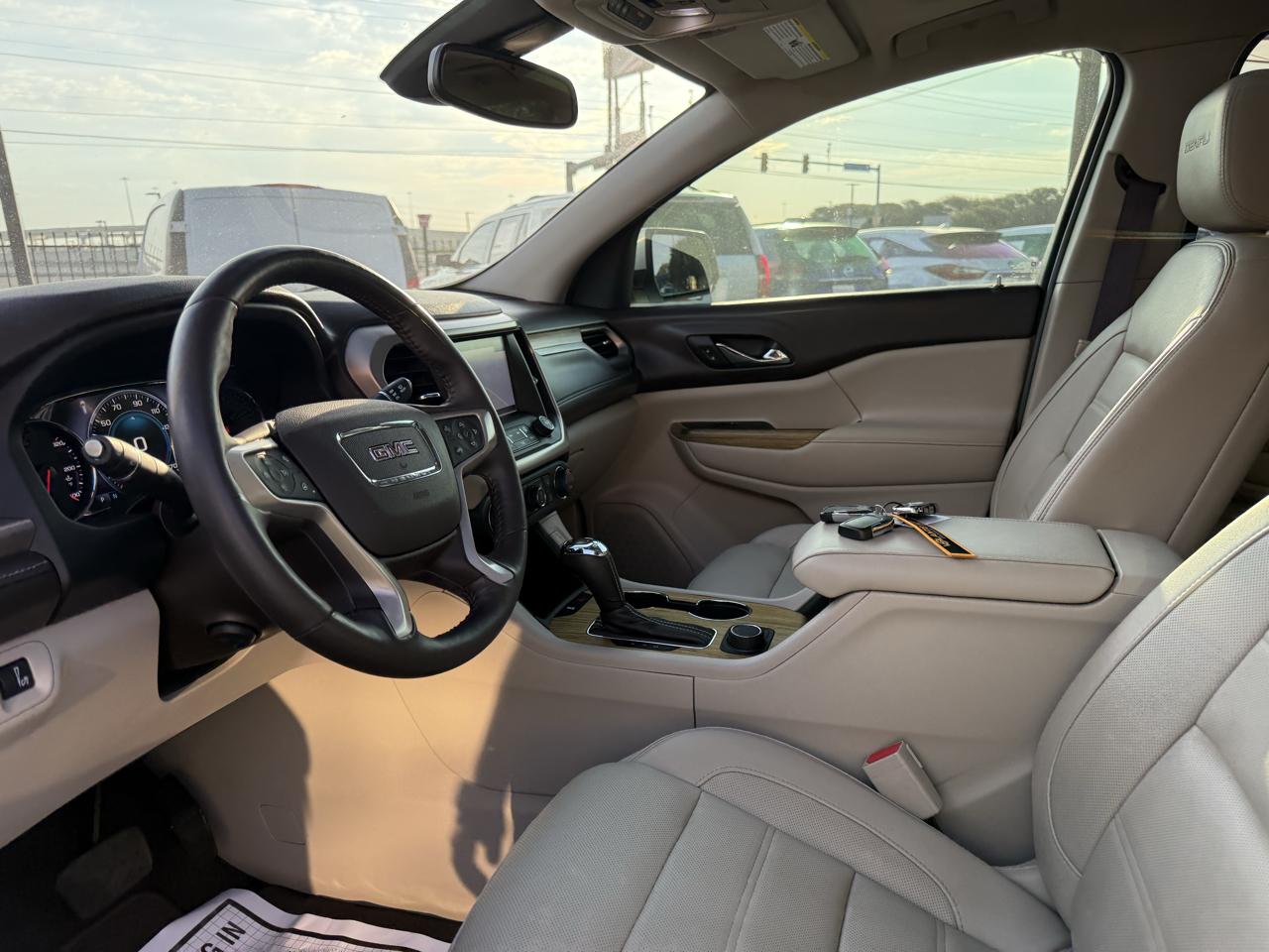 GMC Acadia photo 10