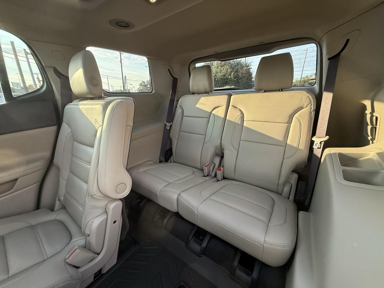 GMC Acadia photo 17