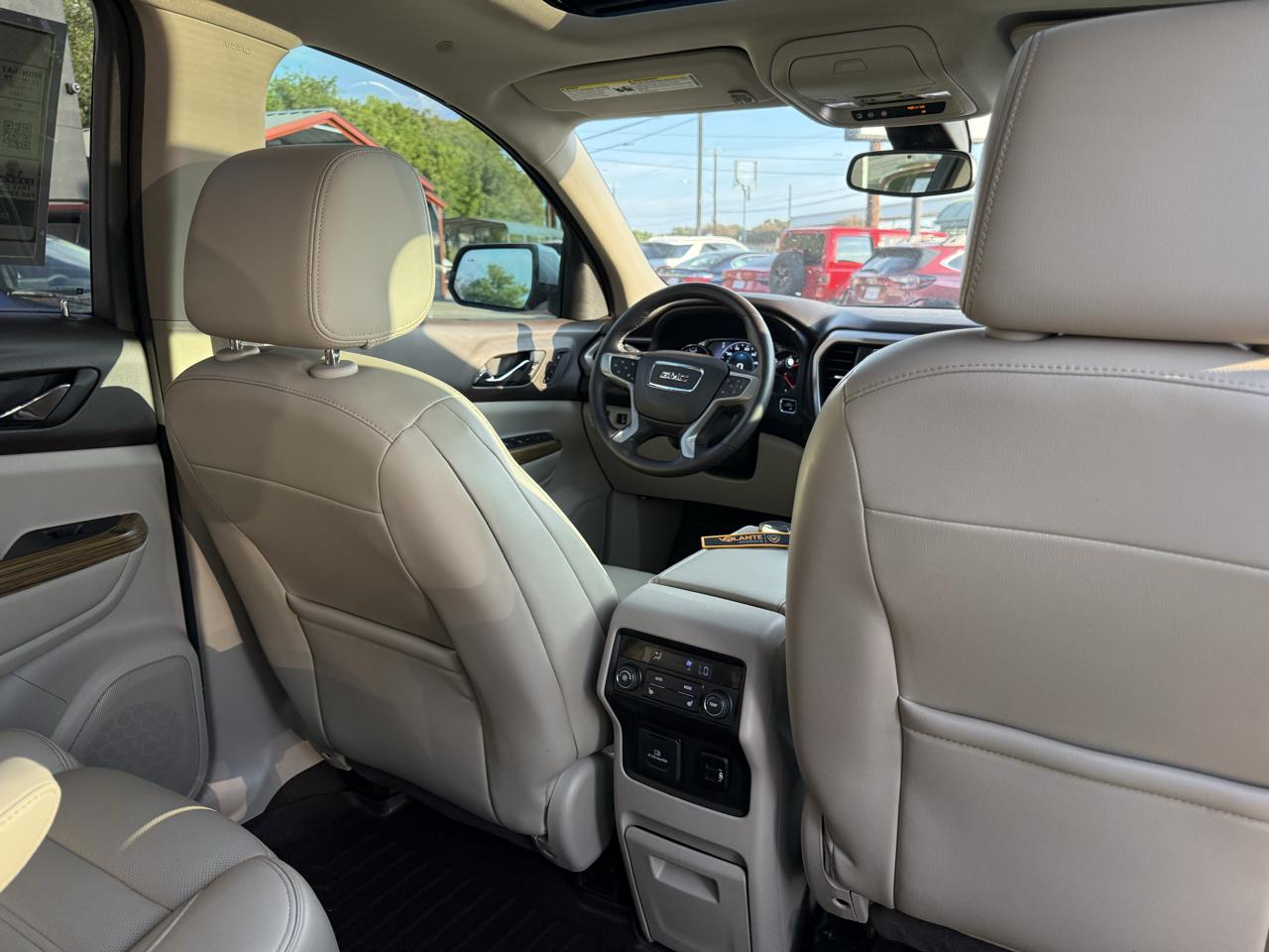 GMC Acadia photo 20