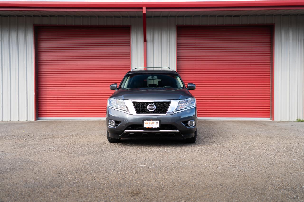 Nissan Pathfinder photo 2