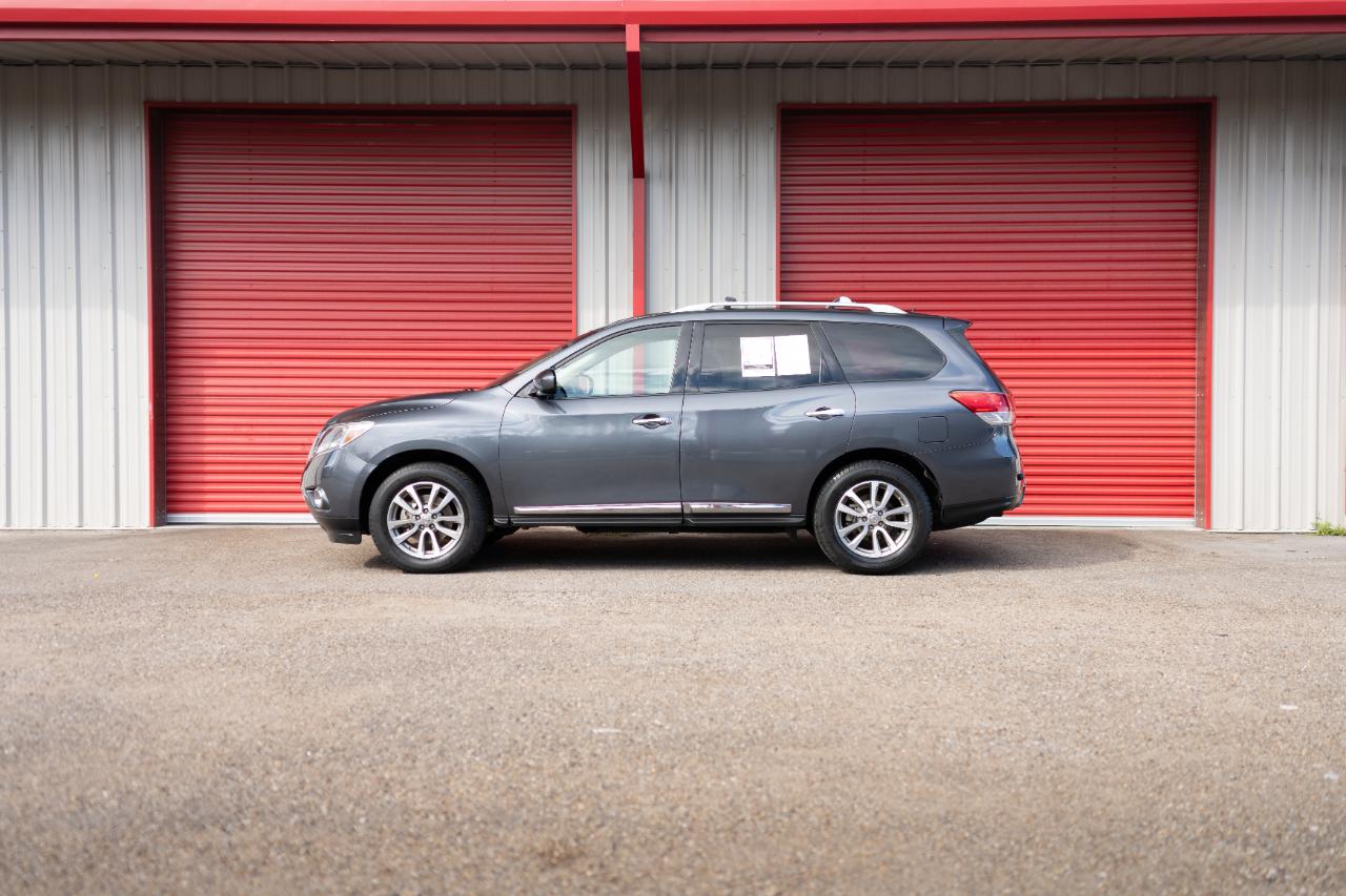 Nissan Pathfinder photo 3