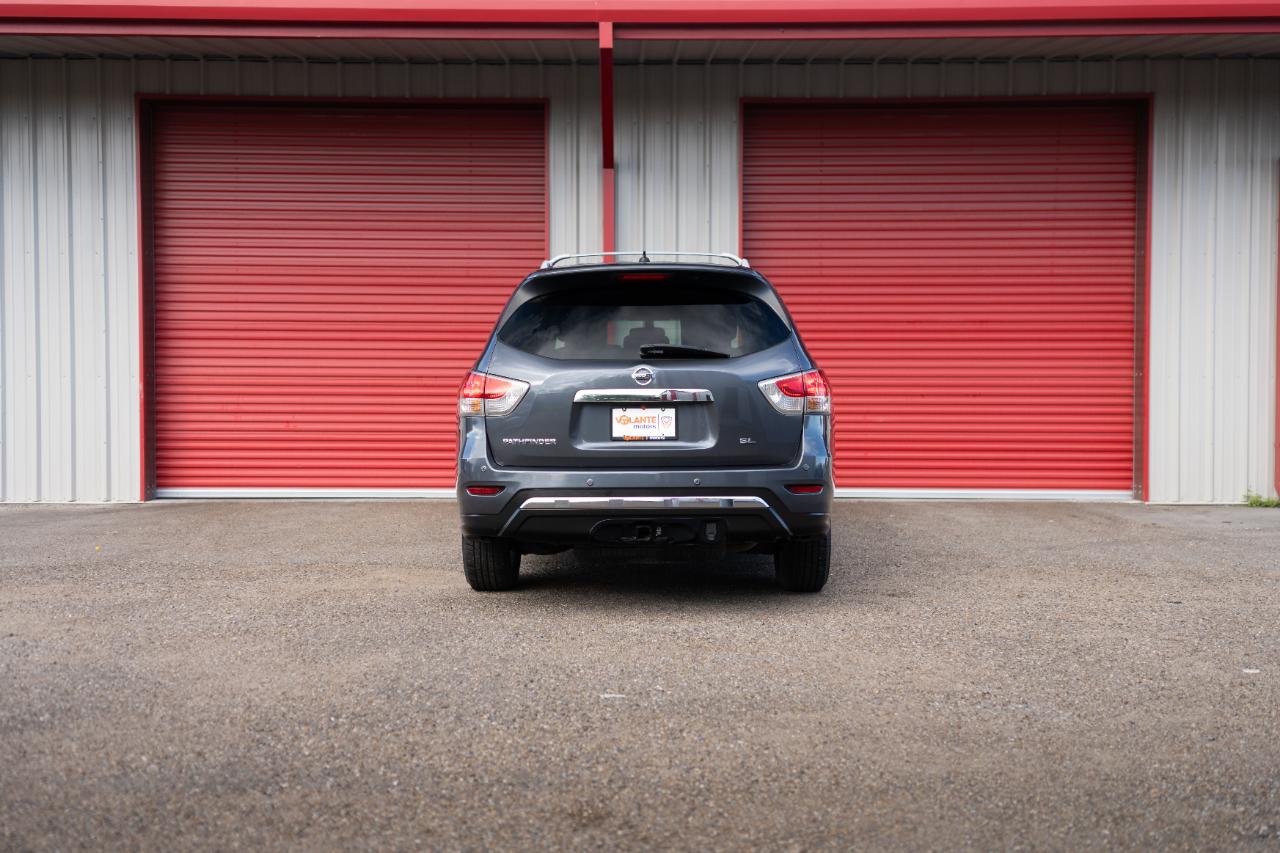 Nissan Pathfinder photo 5
