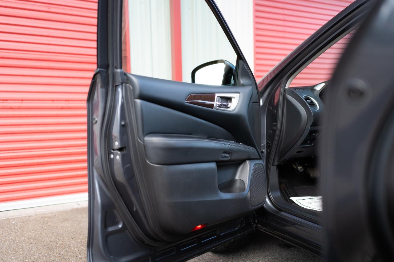 Nissan Pathfinder photo 11