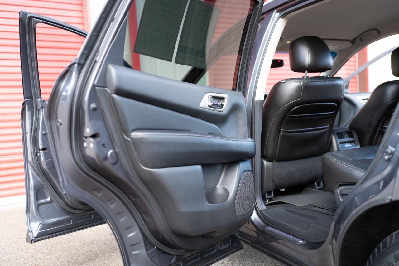 Nissan Pathfinder photo 14