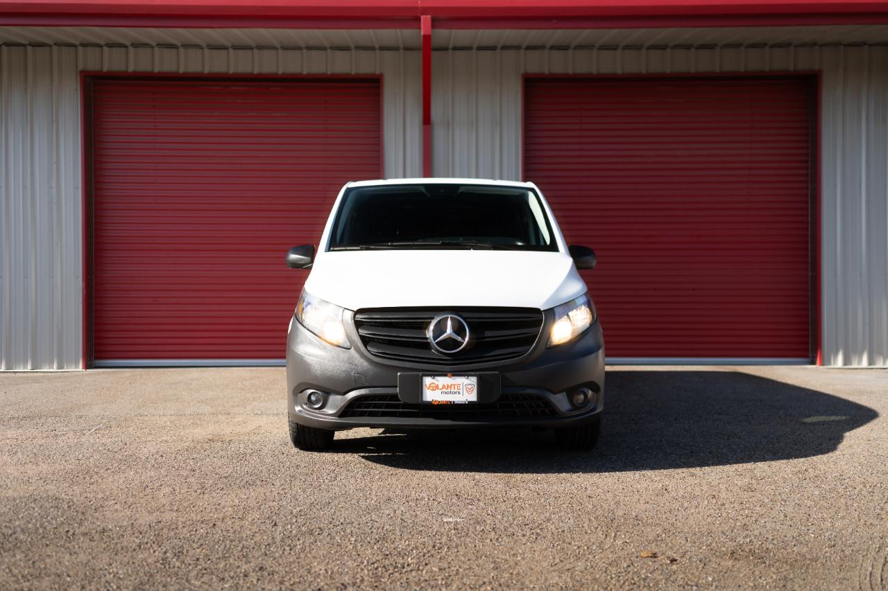 Mercedes-Benz Metris photo 2