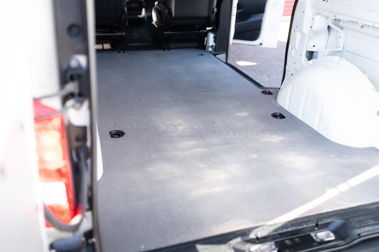 Mercedes-Benz Metris photo 17