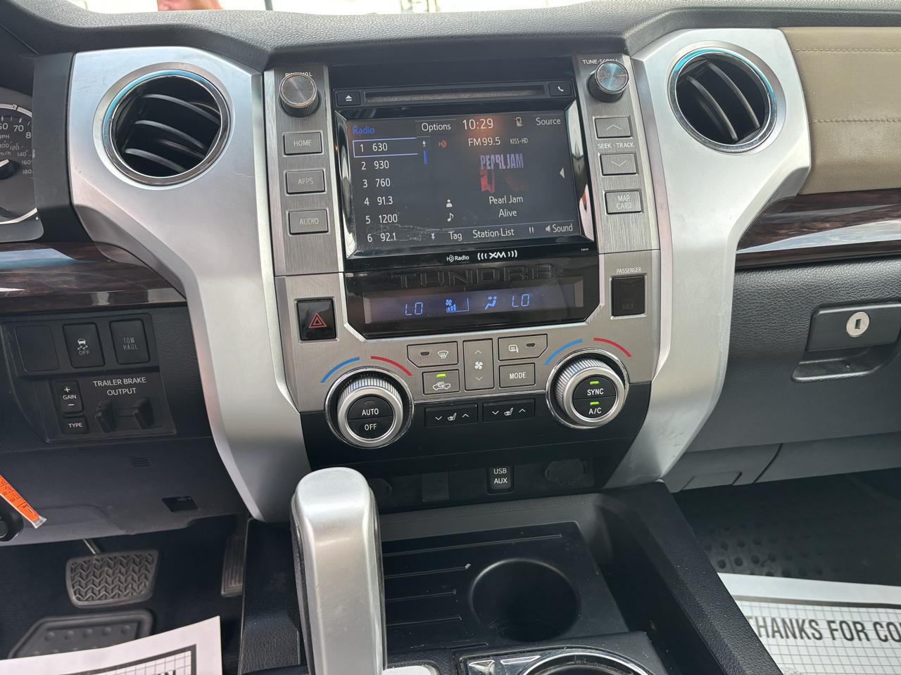 Toyota Tundra photo 12