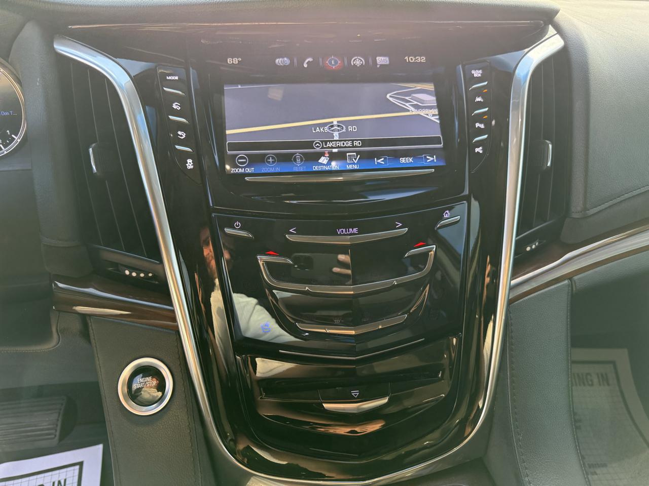 Cadillac Escalade 4WD 4dr Premium Luxury 2018