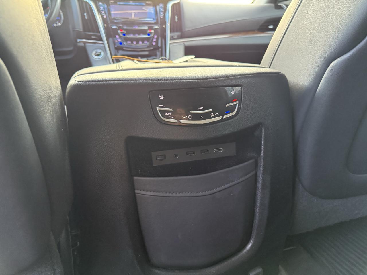 Cadillac Escalade 4WD 4dr Premium Luxury 2018